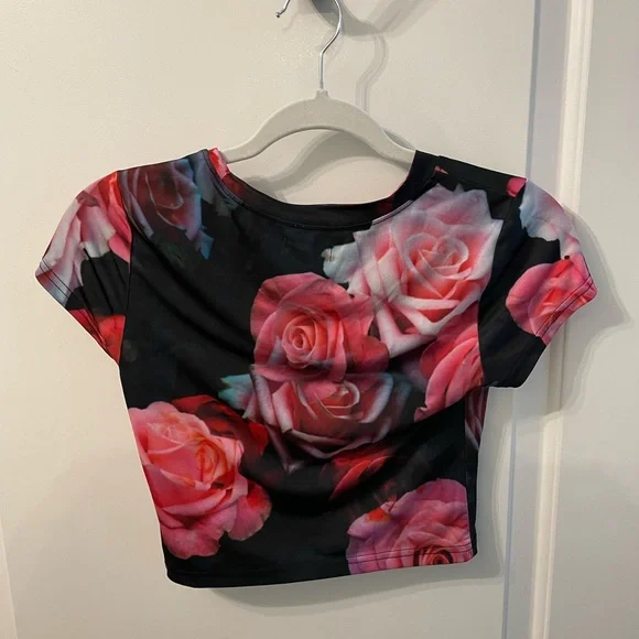 Silence + Noise URBAN OUTFITTERS Floral Y2K Crop Top - Picture 16 of 16